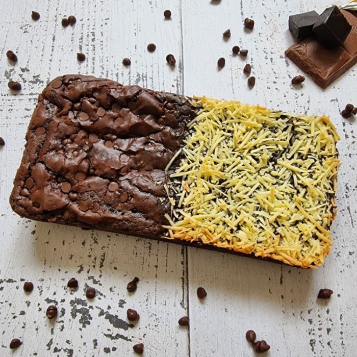 

GN489 Two Topings Fudgy Brownie