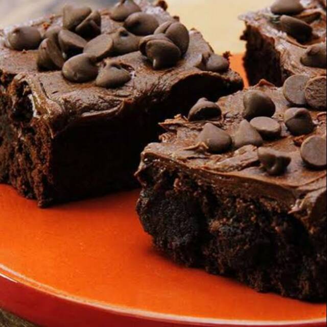 

AMORA Fudgy Brownies