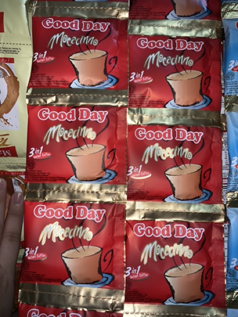 Kopi GoodDay Mocacinno 1 renceng isi 10 Sachet