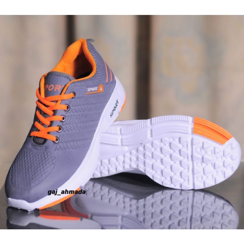 Sepatu Sport Line Pria Wanita Olahraga