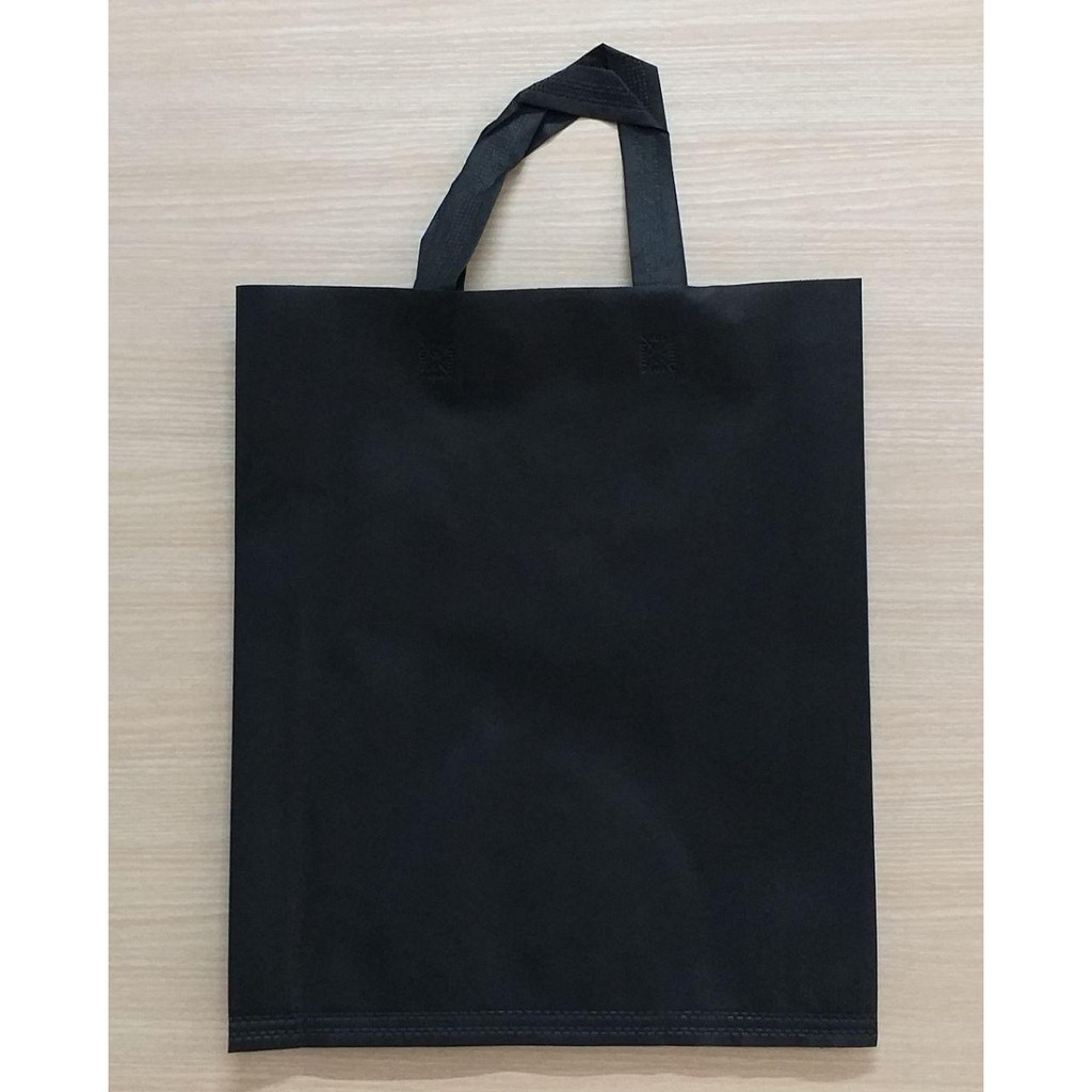 

GOODIE BAG SPUNBOND HANDLE 38x45 / Tas Belanja Murah / Kantong Belanja / Souvenir (Warna Hitam)