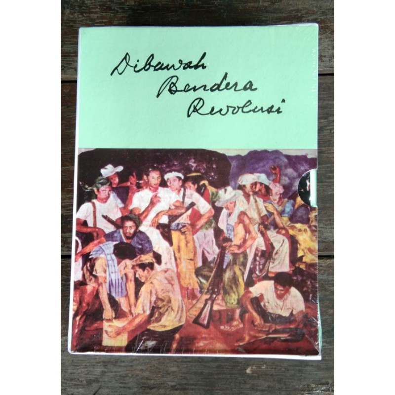 Dibawah Bendera Revolusi