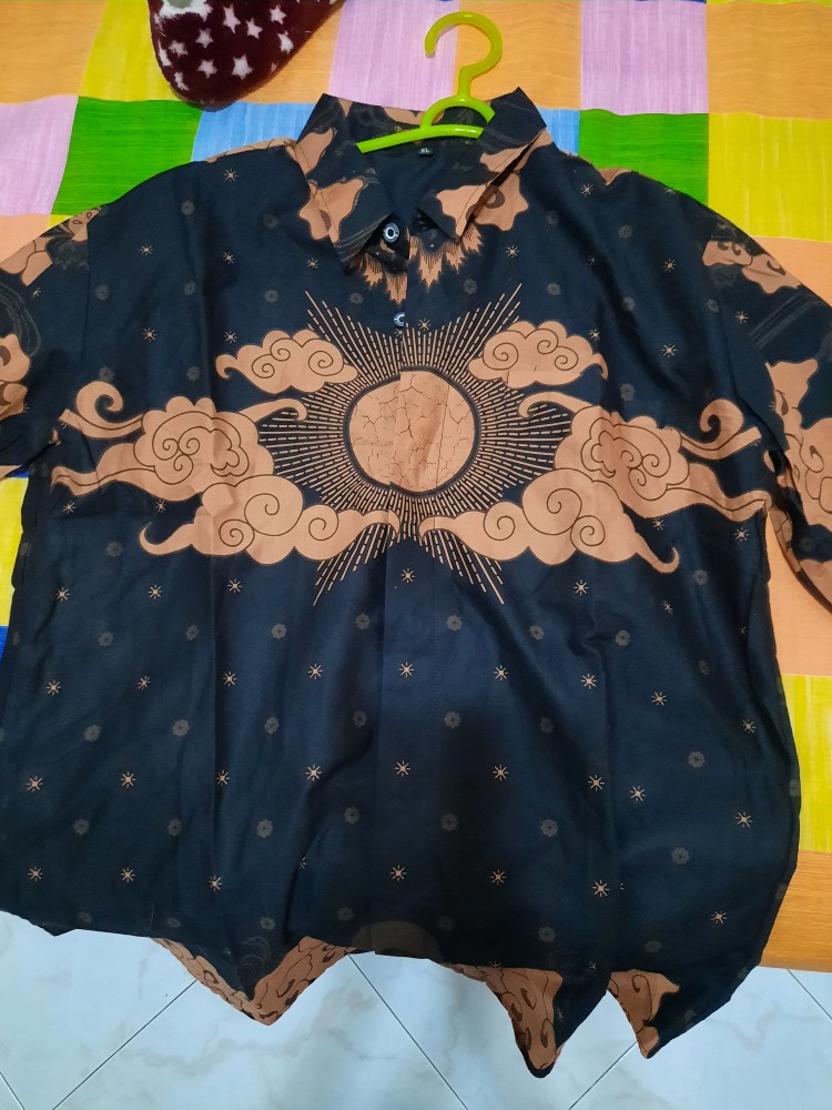 Megasurya Kemeja Batik Pria Lengan Panjang Slimfit Katun Printing Hem Baju Seragam Kantor Modern