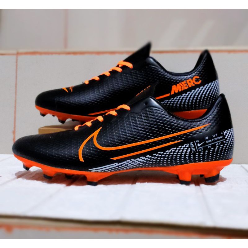 PROMO !!! Sepatu Bola Nike Mercurial  Langsung Harga Pabrik (BISA COD)-Nike Hitam Lis oren