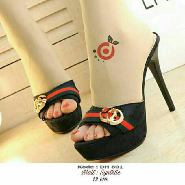 Heels gucci pump hitam