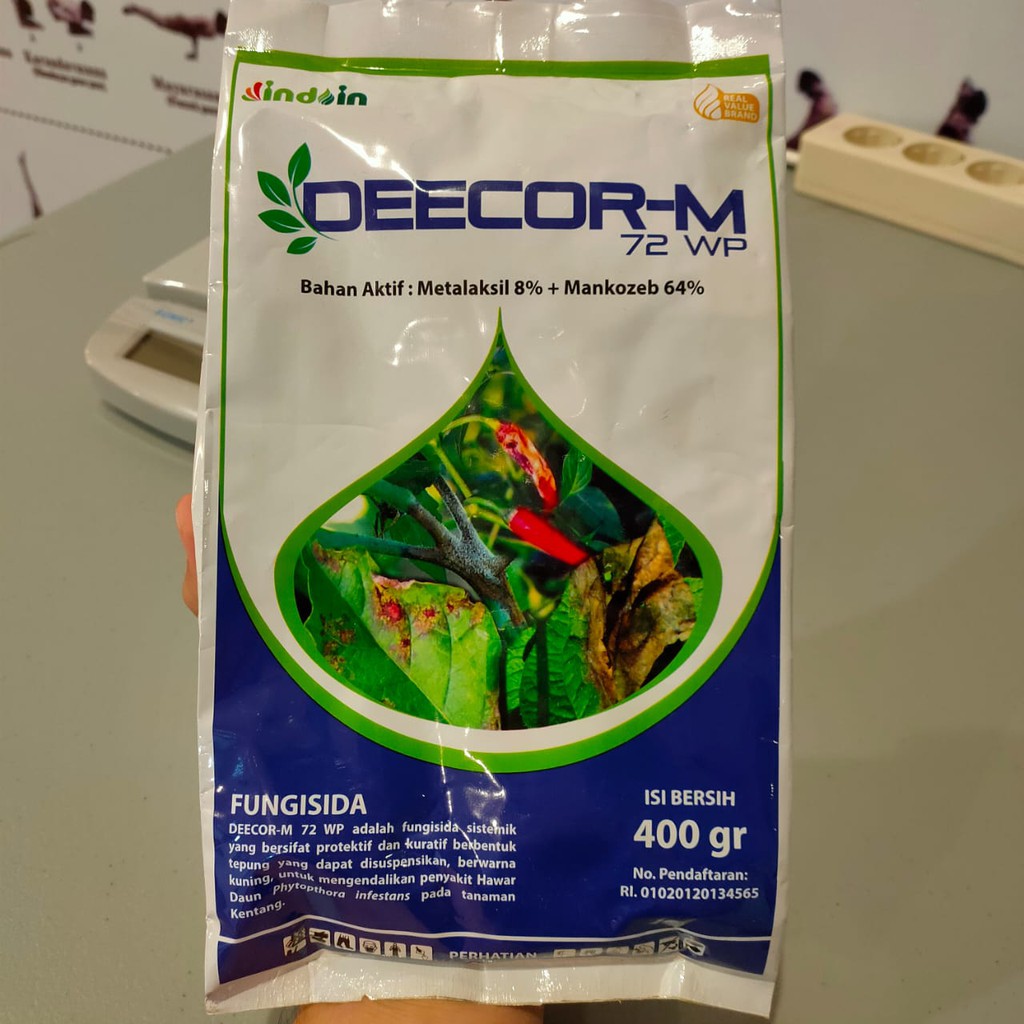 DEECOR-M 72 WP 400gram Fungisida Metalaksil 8% + Mankozeb 64%