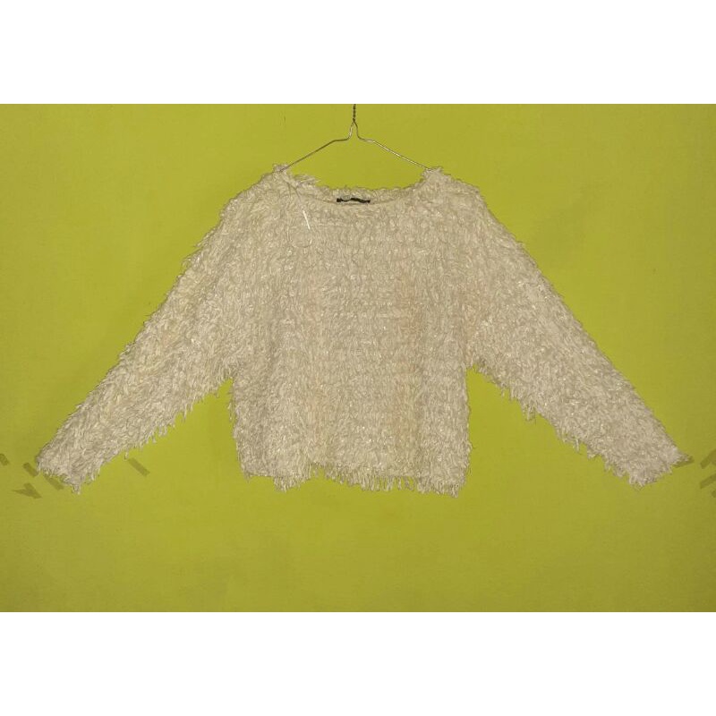 SWEATER RAJUT CROP BULU DOMBA // ZARA