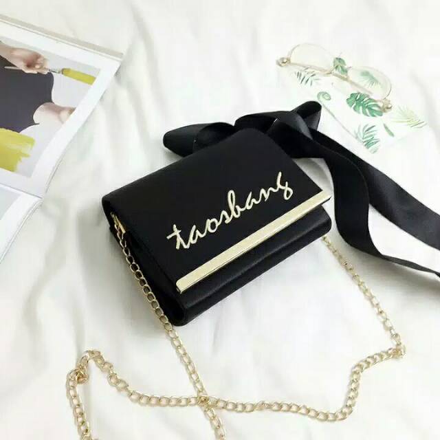 TAS hitam Bludru