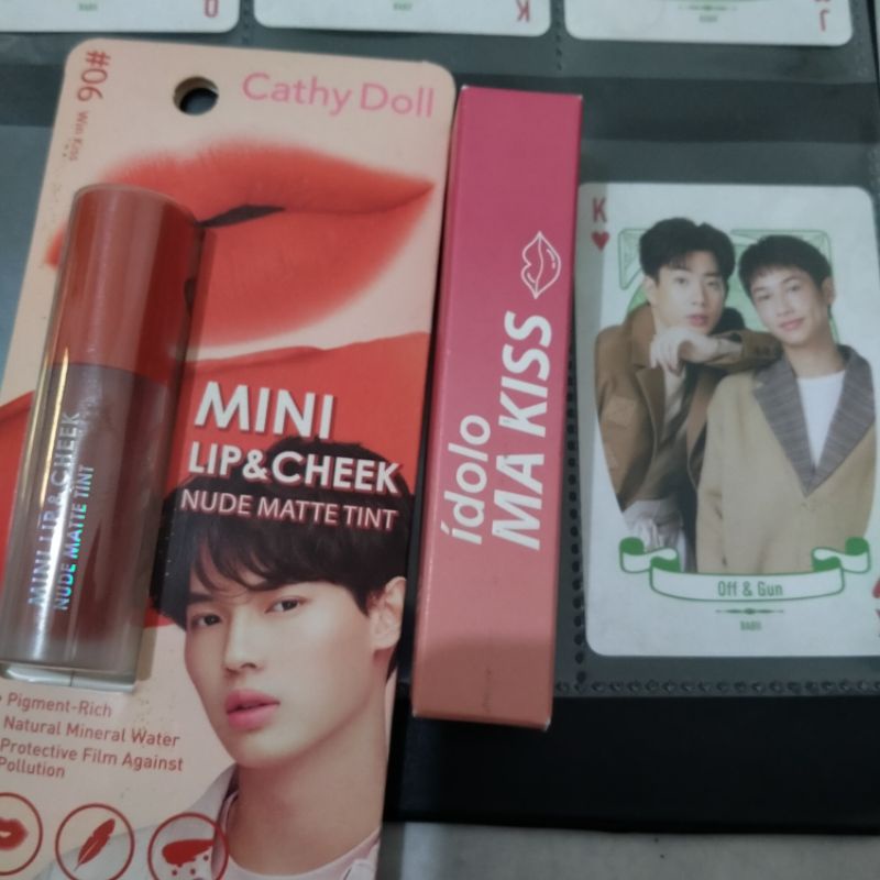 Cathy Doll Win Metawin, Idolo Krist Perawat, dan Playing Card Offgun GMMTV Exhibition