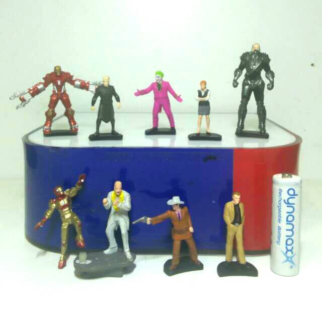 Action Figure / Miniatur Maket Diorama JUNK Heroclix isi 9 free 1pcs RANDOM