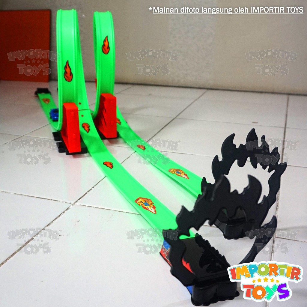 Dual HotWheels Salto Track Mainan MOBIL Anak 2 SET &quot;PUTAR 360&quot; (HIGH SPEED TRACK)