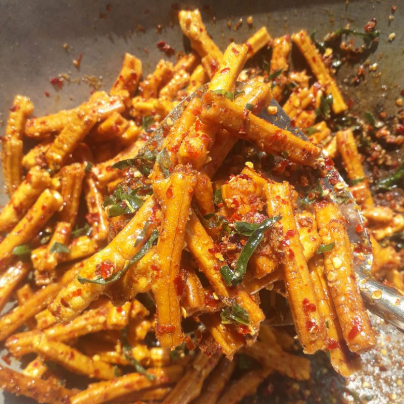 

Potato pedas daun jeruk isi 500gram