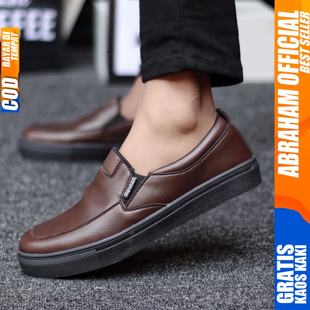 Abraham Lubis - Sepatu Slip On Casual Pria Kerja Kantor Hitam Polos