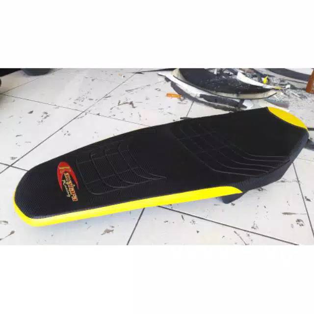 Jok Slim Vario 125 150 led vario 125 old variasi lis kuning-jok vario 125-vario 150 vario 125 old