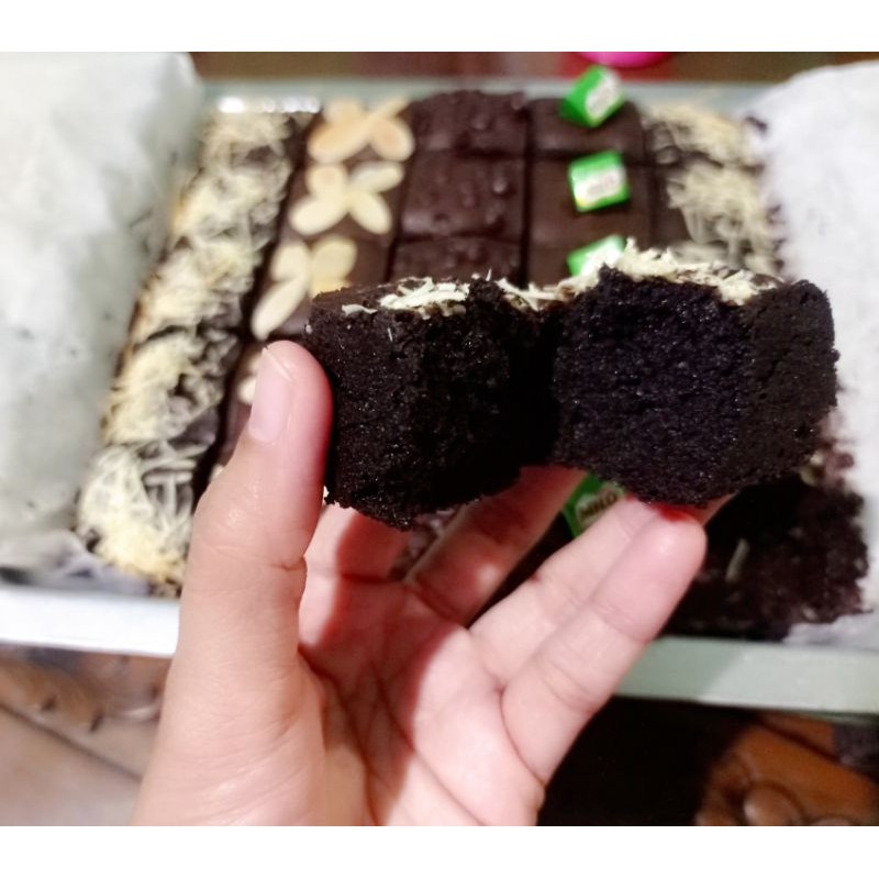 

FUDGY BROWNIES SEKAT by Mamaya2