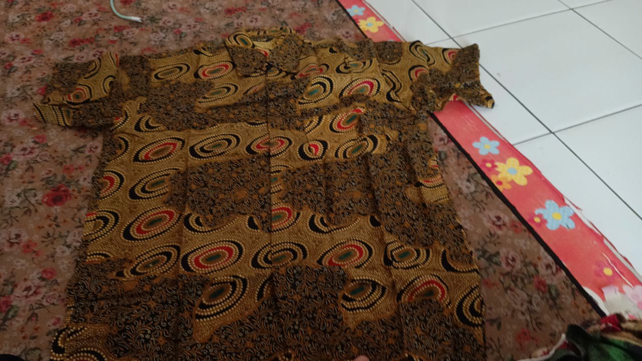 Baju Batik Pria Kemeja Batik Slim Fit Modern Lengan Panjang Corak Motif Unik Luigi Batani - Lb 438