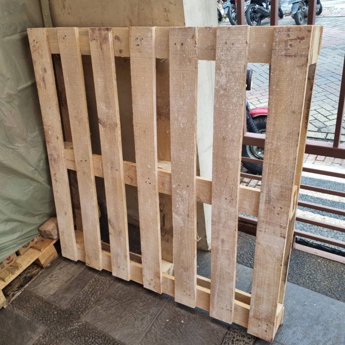 

Produk Terbaru Palet Kayu