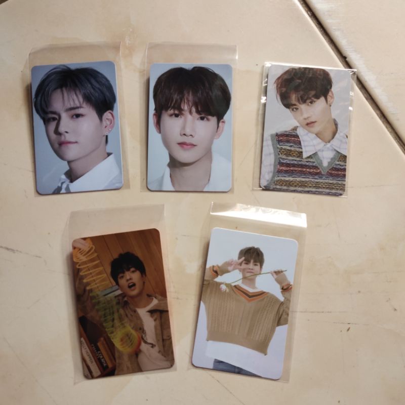 Photocard Official Treasure Yoshi Ar + Doyoung