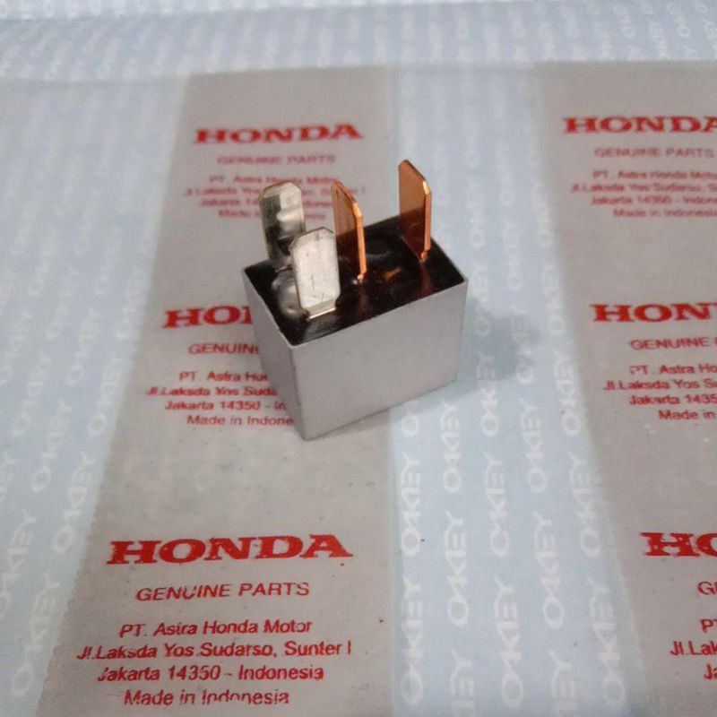 Relay utama / relay kaki 4 beat fi  scoopy fi  vario 125 / 150  verza 38501-KVZ-631 asli HGP HONDA