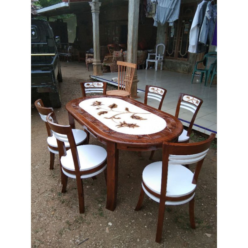 meja makan oval jati/meja makan minimalis/meja ruang makan.