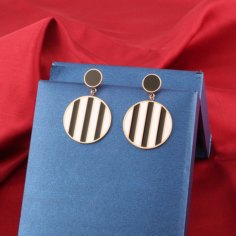 Anting juntai bulat zebra titanium anti karat korea fashion - ercassia