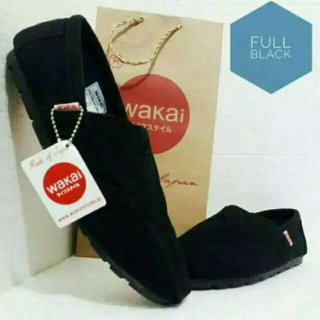 SEPATU WAKAI SLIP ON HITAM TERMURAH GRATIS PAPERBAG 36-43