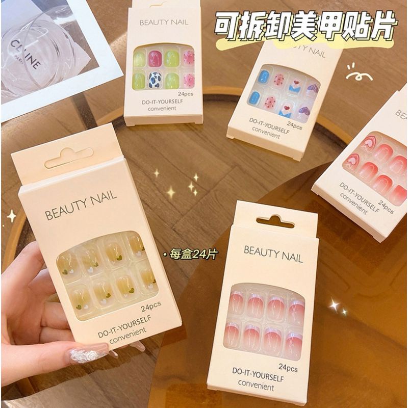 24Pcs Kuku Palsu Motif Kartun 24 Pcs Fake Nail Karakter Manicure Nail Stickers Wedding dan Lem.