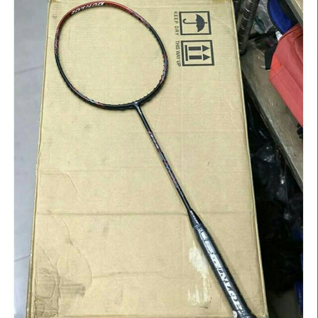 RAKET BADMINTON
DUNLOP
EVO 115