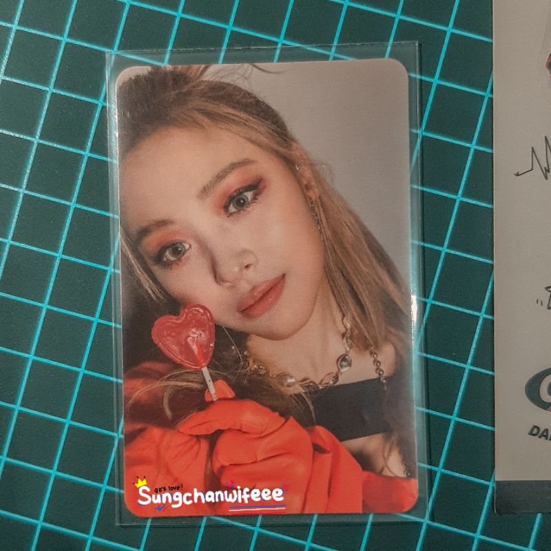 PC RYUJIN YEJI LIA GUESS WHO PERMEN