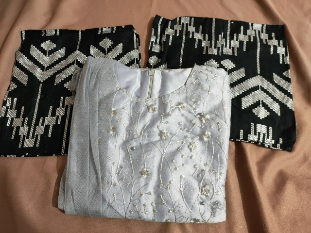 Batik Couple Kebaya Set Karina Series Tunangan Lamaran Wisuda Kondangan Kekinian 2021