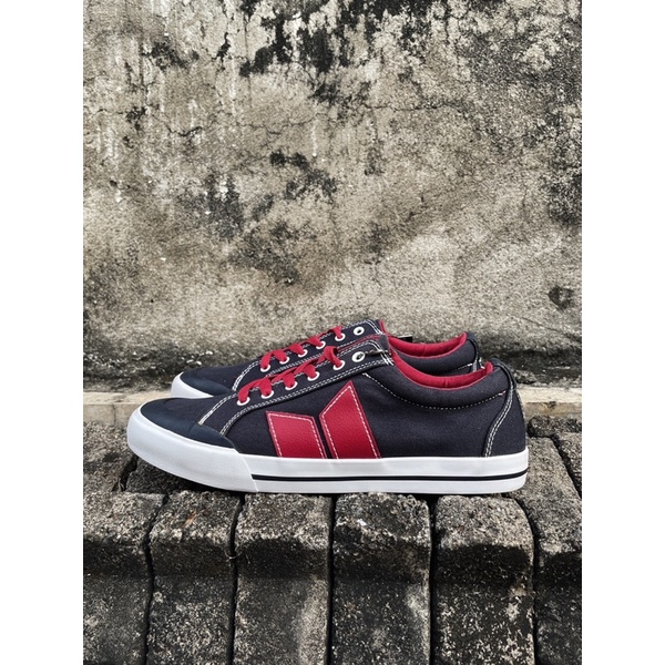 Sepatu Macbeth Eliot Midnight Red 2019 Release 100% Original Resmi