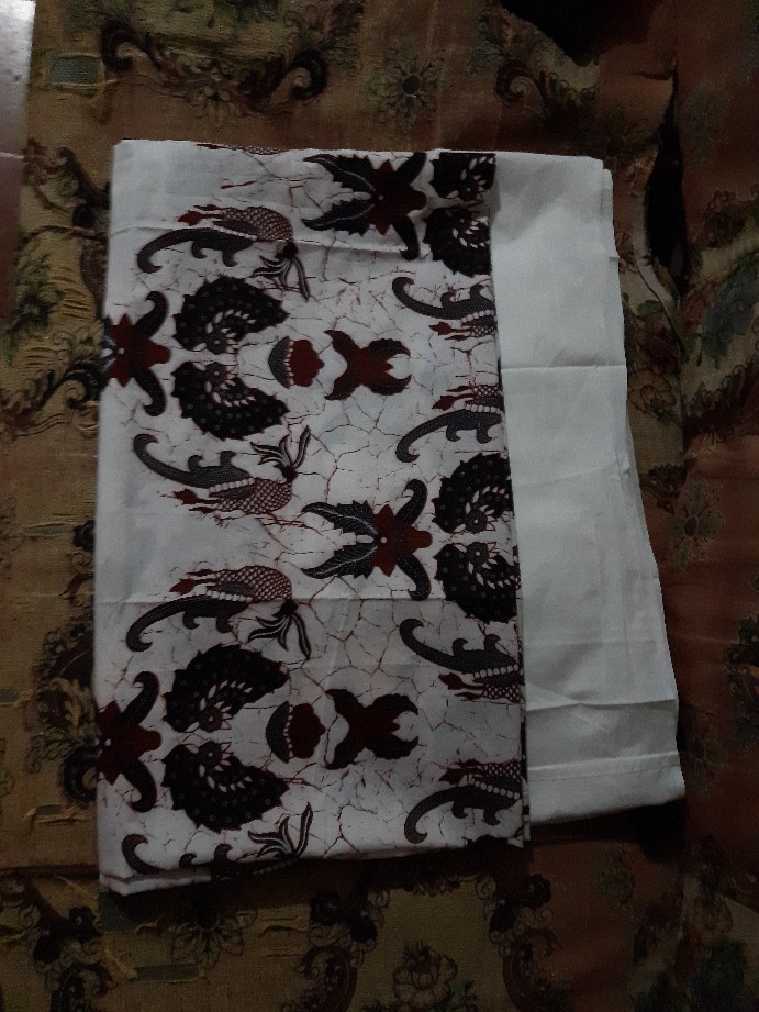 Batik Solo Sarung Batik Rajata Putih Renjana Batiksoloamanah 110.000