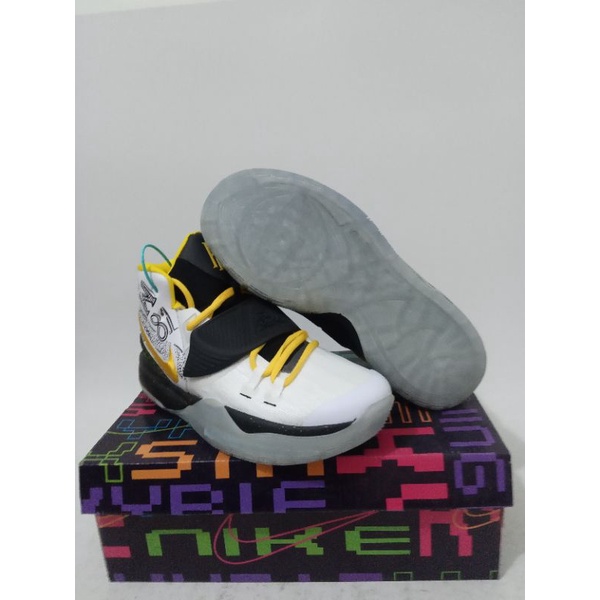 SEPATU BASKET NIKE KYRIE 6 NIKE BY YOU BIG STAGE