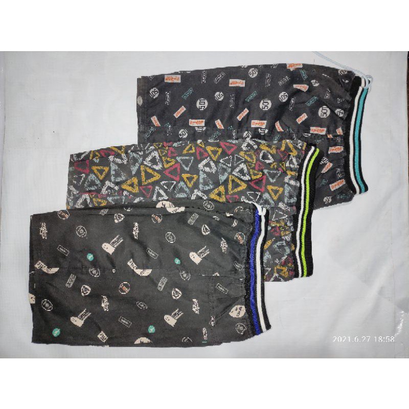 celana chinos pendek surfing motif bahan adem