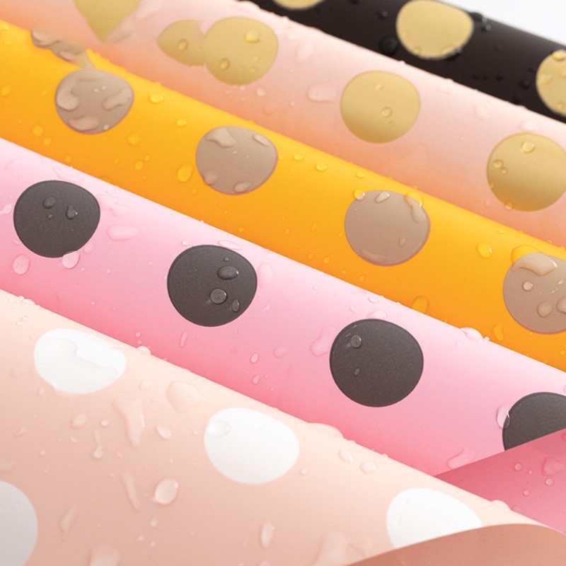 

KERTAS WRAPPING BUKET/FLOWER WRAP POLKADOT