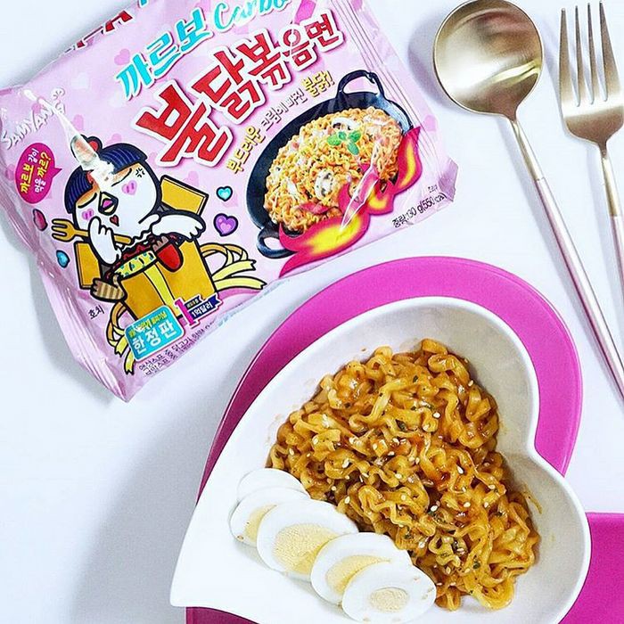 

Mie Samyang CARBONARA | Ramen Samyang | Ramyun Samyang | Mie Korea
