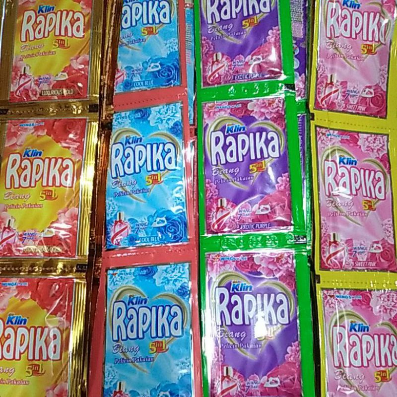 So klin Rapika pelicin pakaian 1 Renceng ( 12 sachet x 8ml )