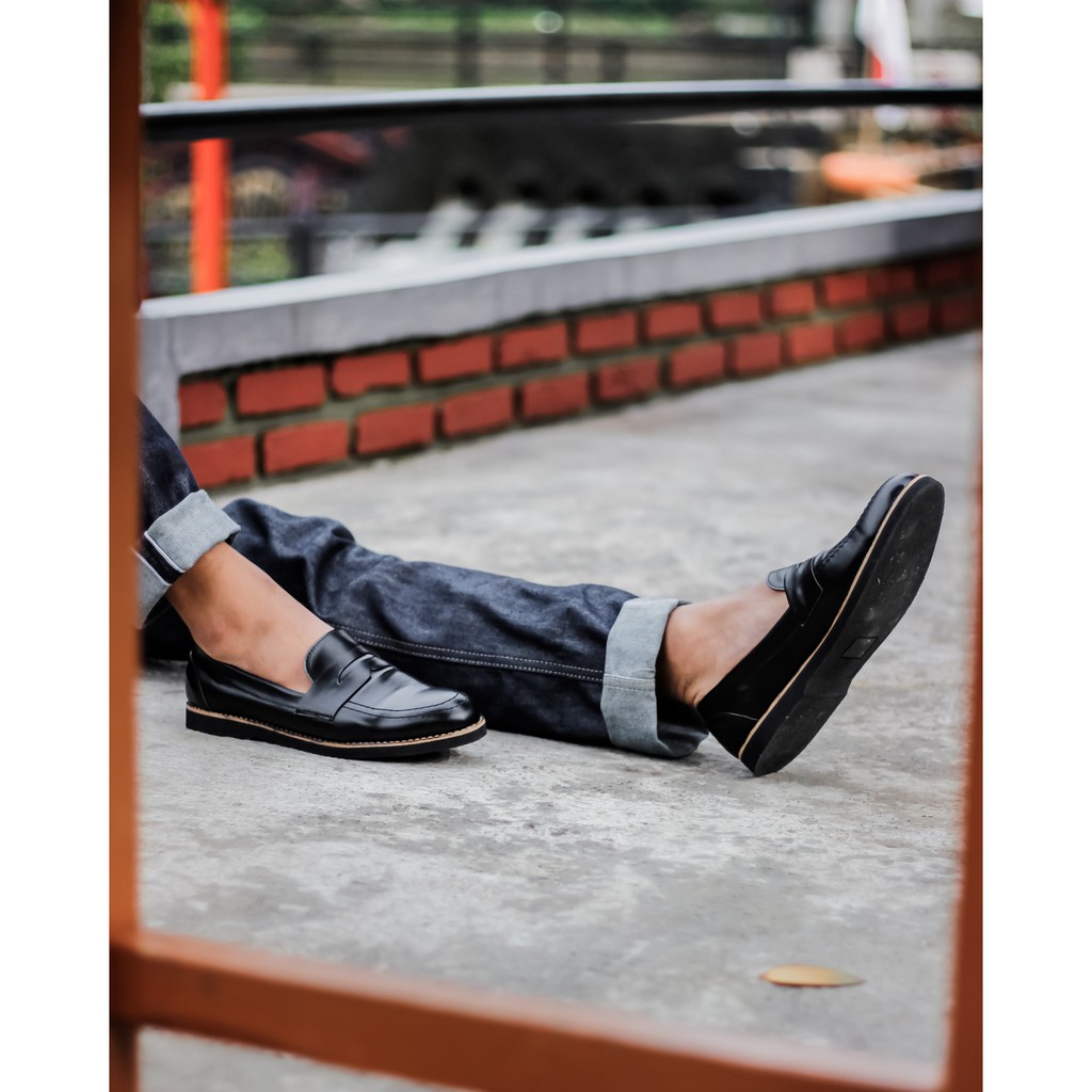 sepatu loafert volkerfootwear-n slip on keren /sepatu casual