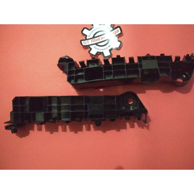 BREKET BEMPER ERTIGA