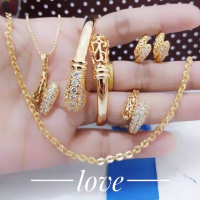 Gelang tangan kalung satu set perhiasan wanita motif cobra