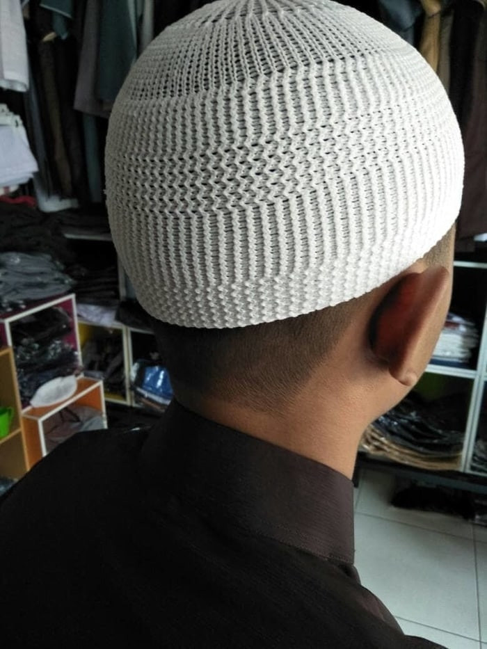 TERBARU PECI HAJI RAJUTAN / TOPI RAJUTAN / PECI RAJUTAN / KOPIAH RAJUTAN - Putih
