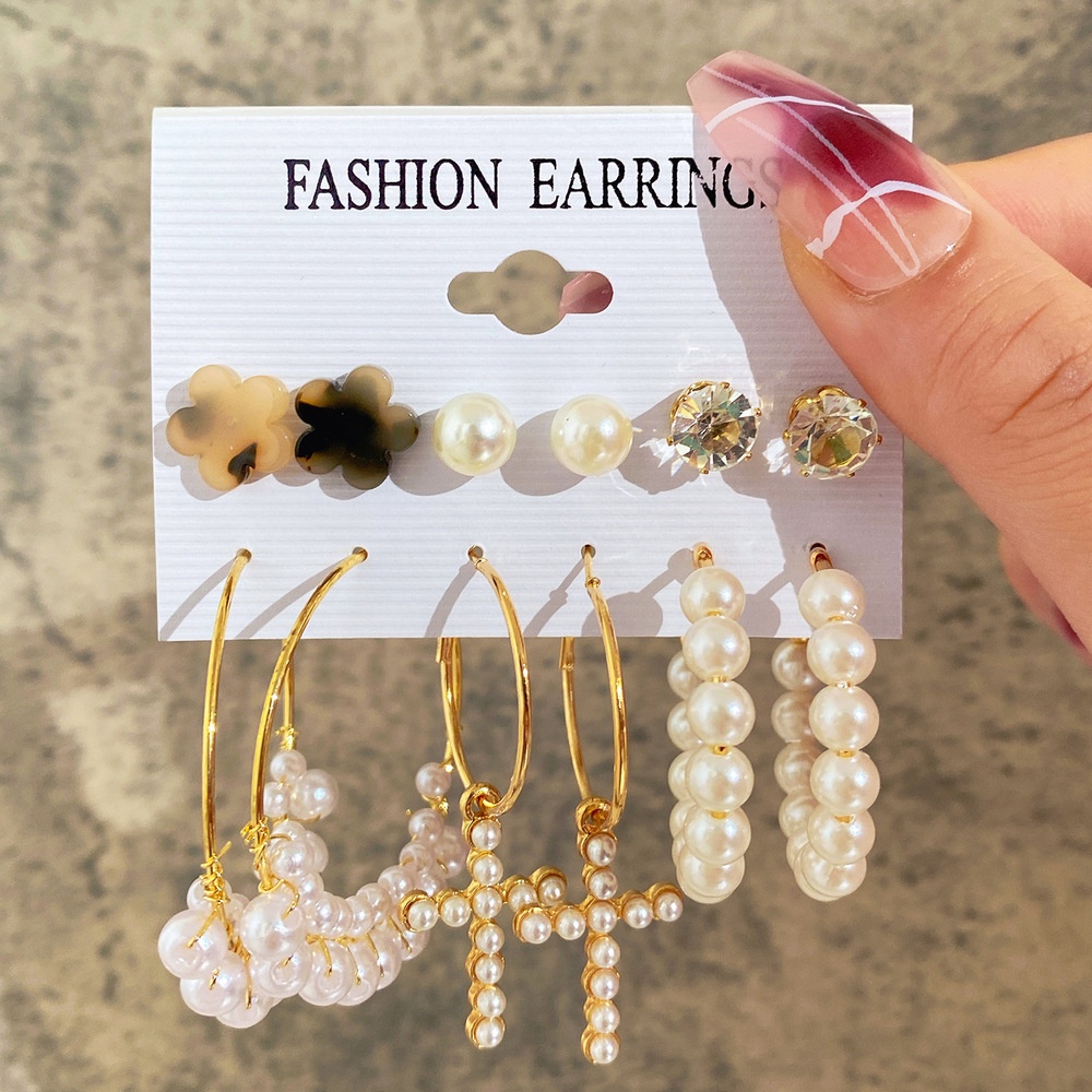 Set Anting Tusuk Retro Kreatif Warna Emas Hias Mutiara Untuk Wanita