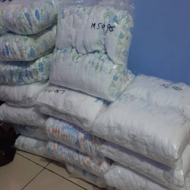 DIAPERS MOKO MOKO PANTS ,CURAH SIZE M,L,MODEL CELANA MOTIF