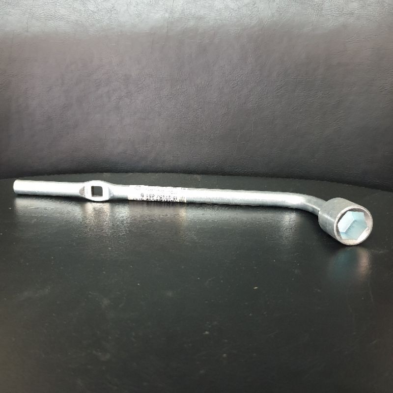 KUNCI MUR RODA ISUZU PANTHER ORIGINAL