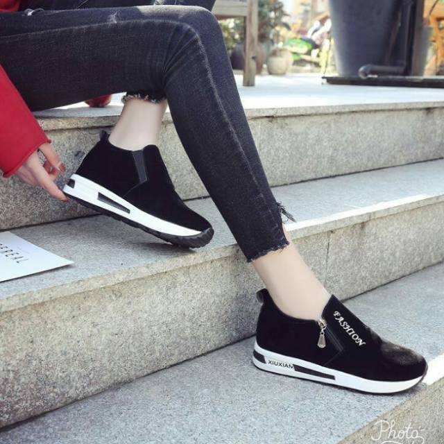 Flatform Slipon Hpd415 Hitam