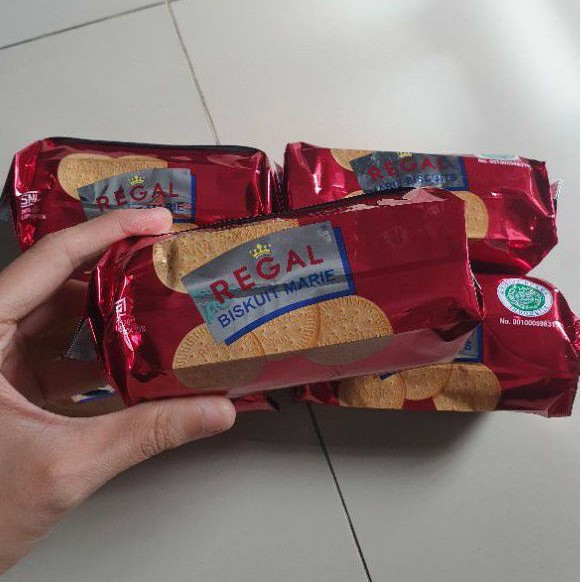 

Regal Biskuit Marie biskuit roti ( kecil ) 120gr.