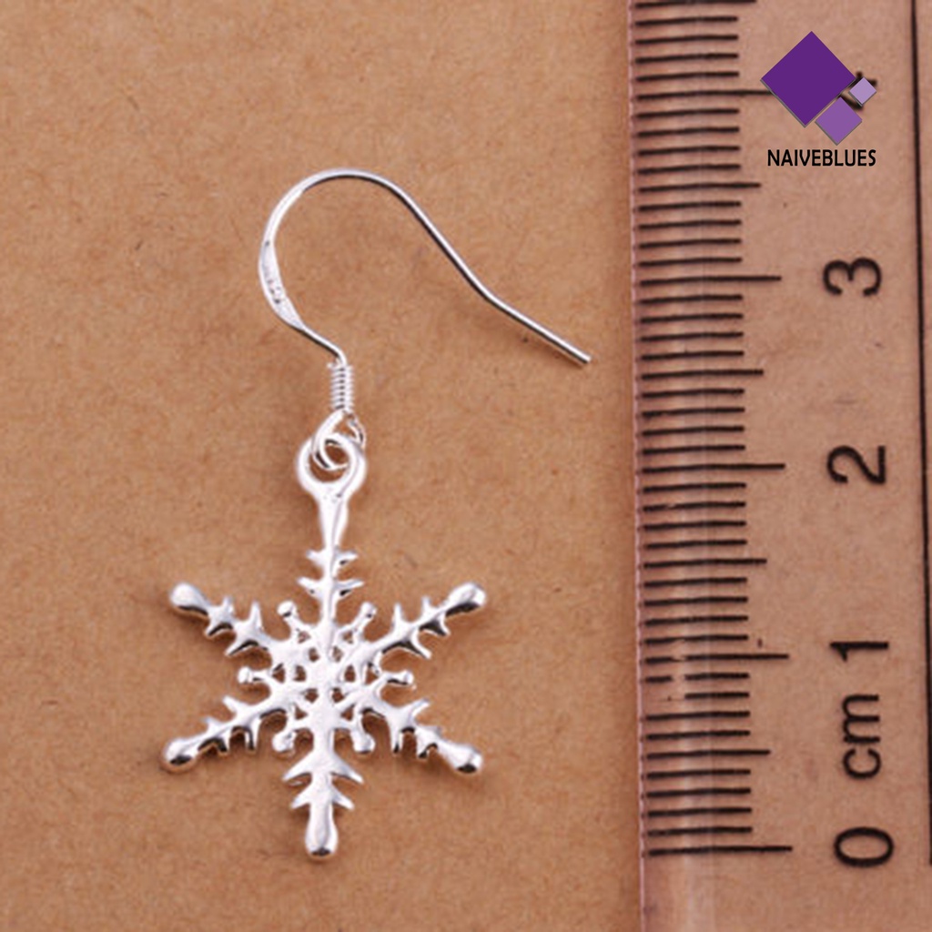 1 Pasang Anting Kait Desain Snowflake Bahan 925 Silver Plated Untuk Wanita