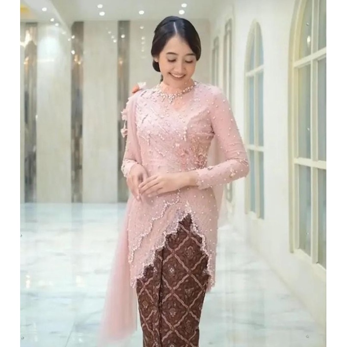 kebaya, kebaya lamaran, kebaya cantik, kebaya akad, kebaya Payet, kebaya brokat, kebaya custom