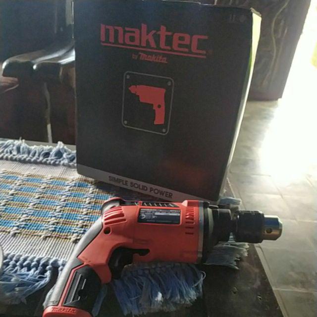 Maktec Mt817 Hammer Drill