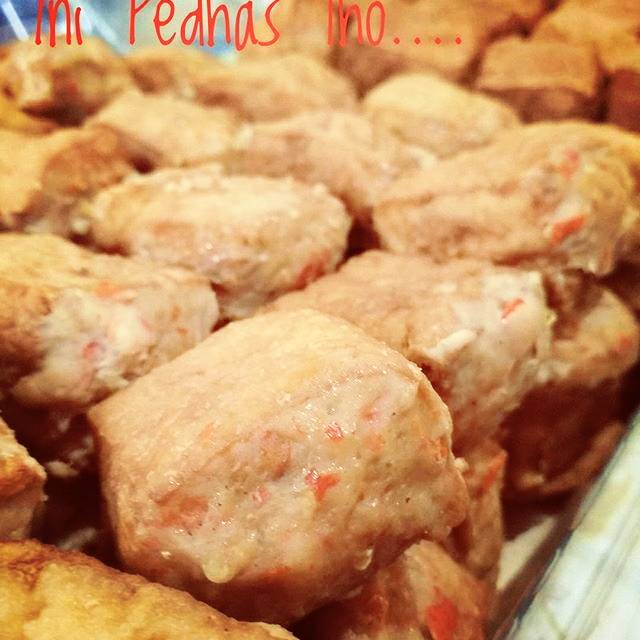 

Tahu bakso pedas